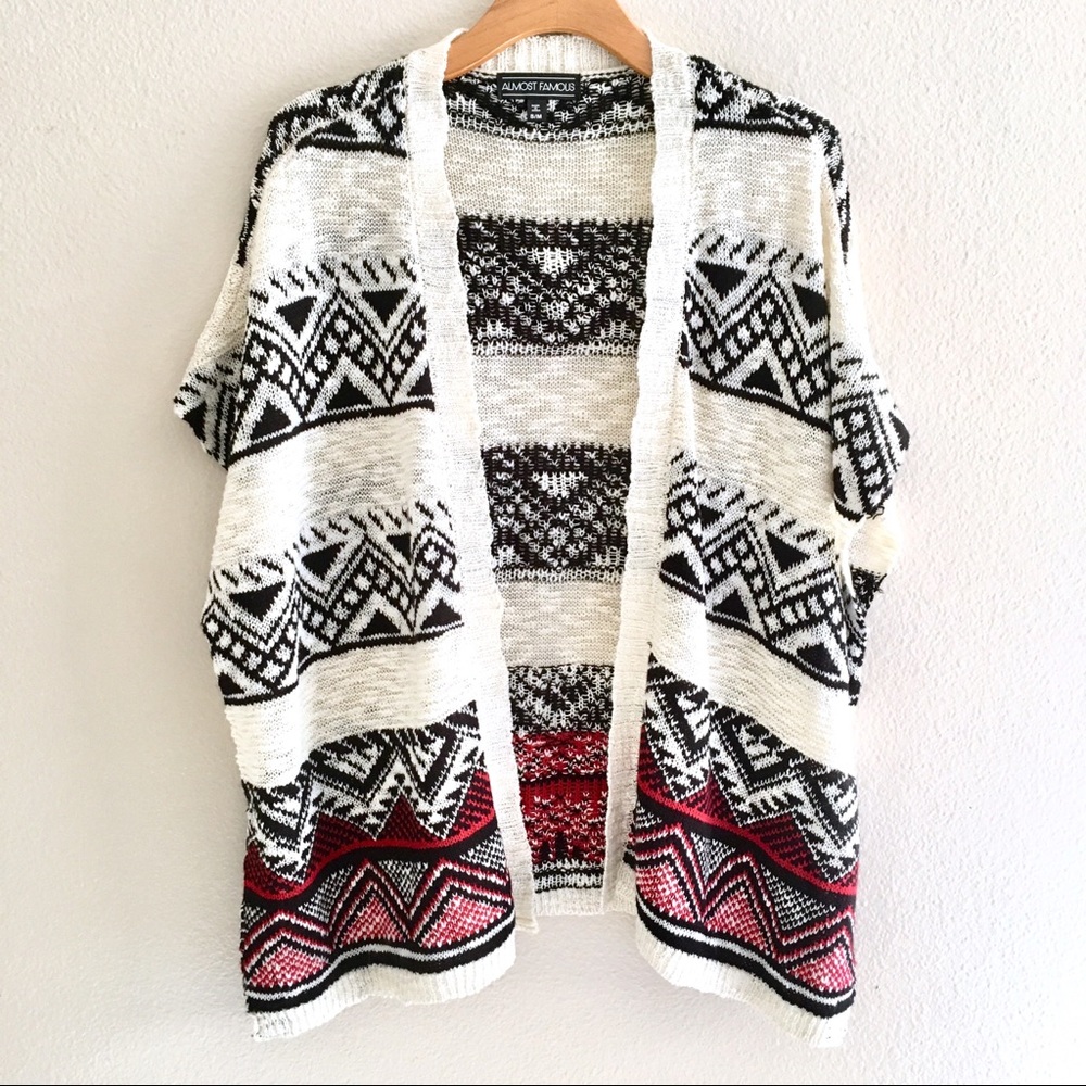 Almost Famous Aztec Short Sleeve Cardigan Sz S/M